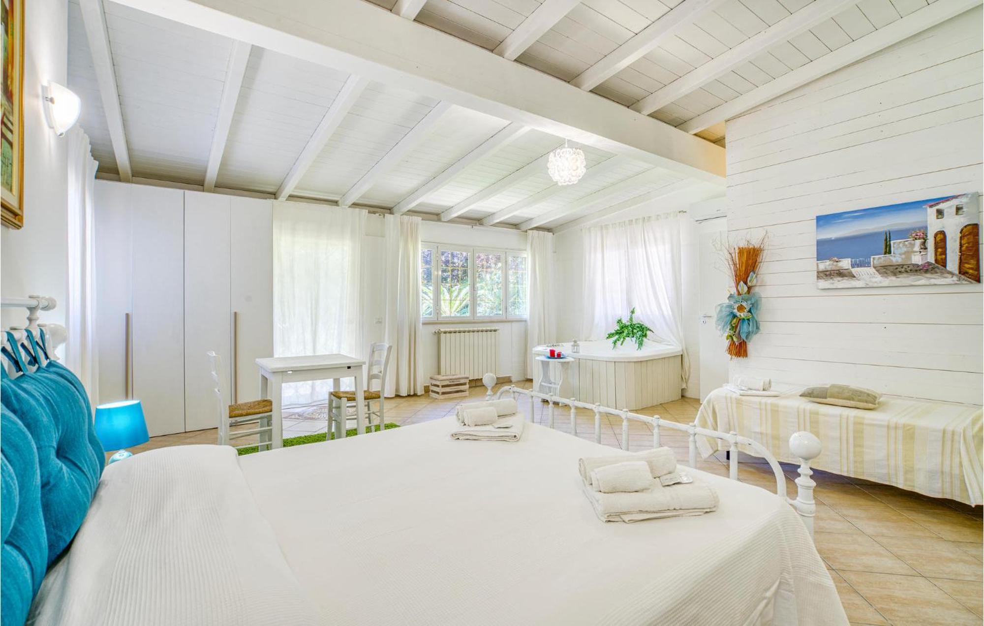 Beautiful Home In Fiumicino With Wifi Extérieur photo